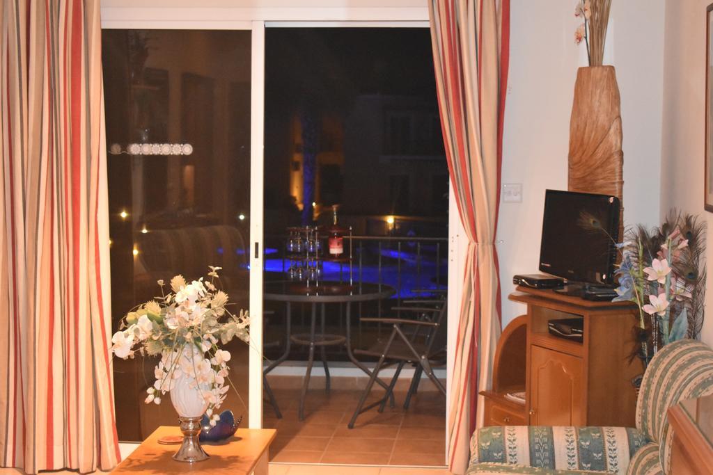 Sirena Sunrise Apartment 125 Paphos Exterior foto